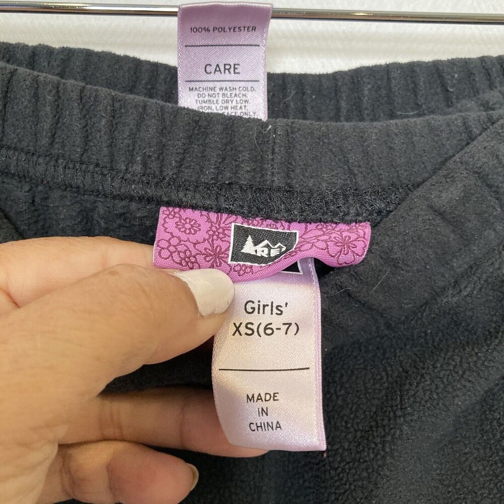 REI Lot Of 2 Girls Black Fleece Sweatpants Warmup Elastic Waist XS 6-7 - Picture 12 of 13